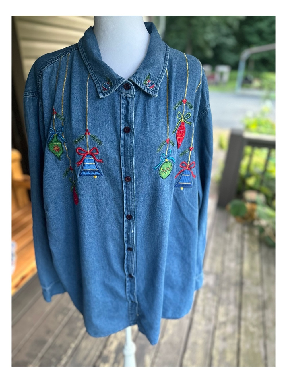 White Stag Plus  Embroidered Denim Cotton Holiday Button-Up Shirt Size 26W/28W